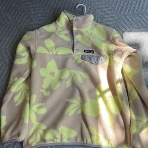 patagonia quarter button sweatshirt